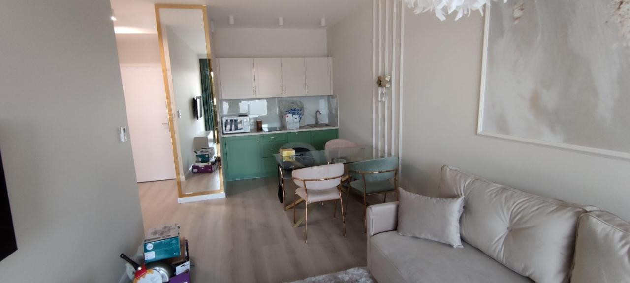 Nowoczesny Apartament 07 سيانوزيتي المظهر الخارجي الصورة